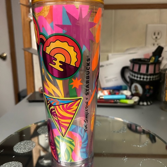 Tim Singleton x Starbucks Pride Tumbler - Picture 3 of 8
